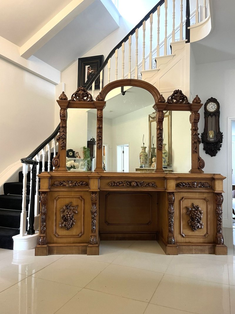 Majestic Antique Victorian Carved Oak Mirror Backed Sideboard